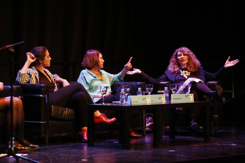 La ilustradora Lola Vendetta y las escritoras Clara Usón y Gioconda Belli, en la mesa redonda sobre feminismo en el Festival Eñe.