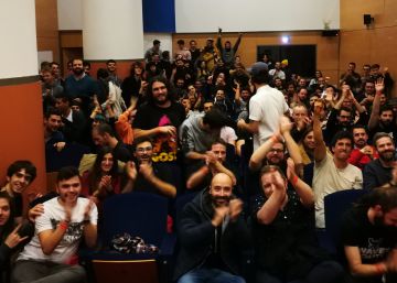 El videojuego español es una hamburguesa tibia y una Heineken