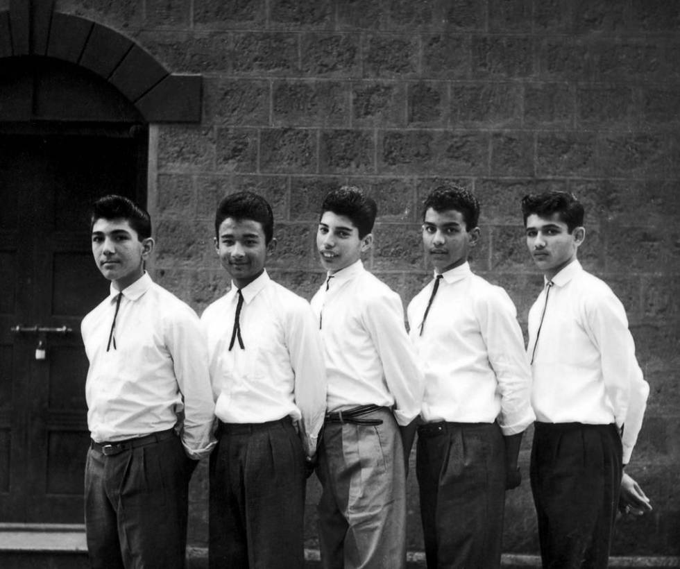 Foto do grupo The Hectics na antiga Bombaim, em 1958. No centro, Farrokh Bulsara (Freddie Mercury).