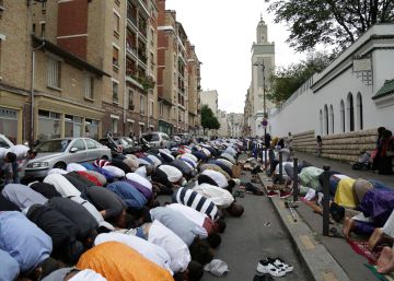 La religión tiene poco de divino