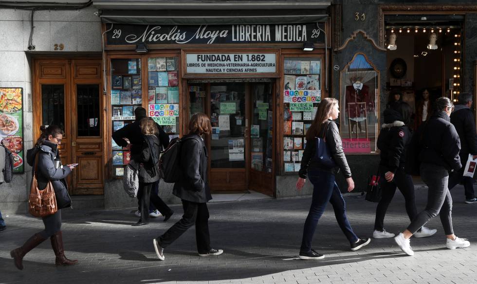 La librerÃ­a NicolÃ¡s Moya, una de las mÃ¡s antiguas de Madrid, ha anunciado su cierre