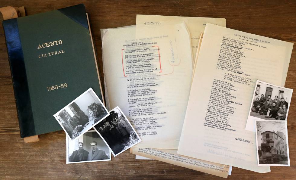 FotografÃ­as, manuscritos y material de archivo de la revista 'Acento cultural'.