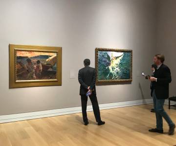 Imagen de este martes de la sala de la National Gallery donde está expuesta la obra 'Fin de jornada' del pintor valenciano Joaquín Sorolla.