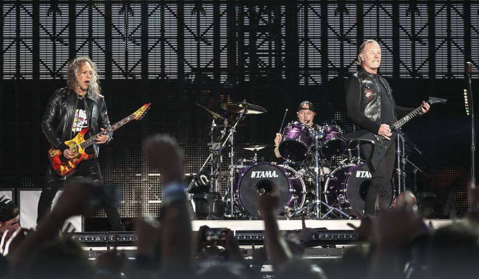 Desde la izquierda, Kirk Hammett, Lars Ulrich y James Hetfield durante el concierto.