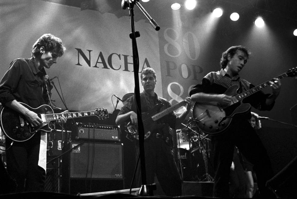 Concierto del grupo Nacha Pop en Madrid, en 1988. Antonio Vega es el primero por la izquierda. 