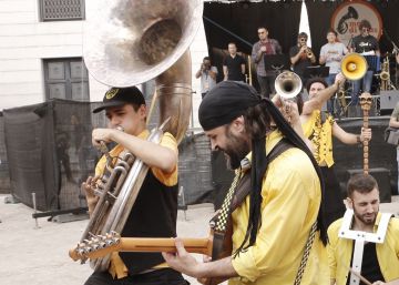 “El público siente en el pecho cada golpe de tuba”