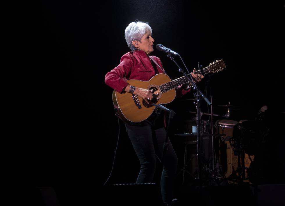 Joan Baez, durante un concierto en Nueva York el pasado mayo.