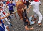 Tres corneados por los toros de Miura en el emocionante último encierro de San Fermín 2019