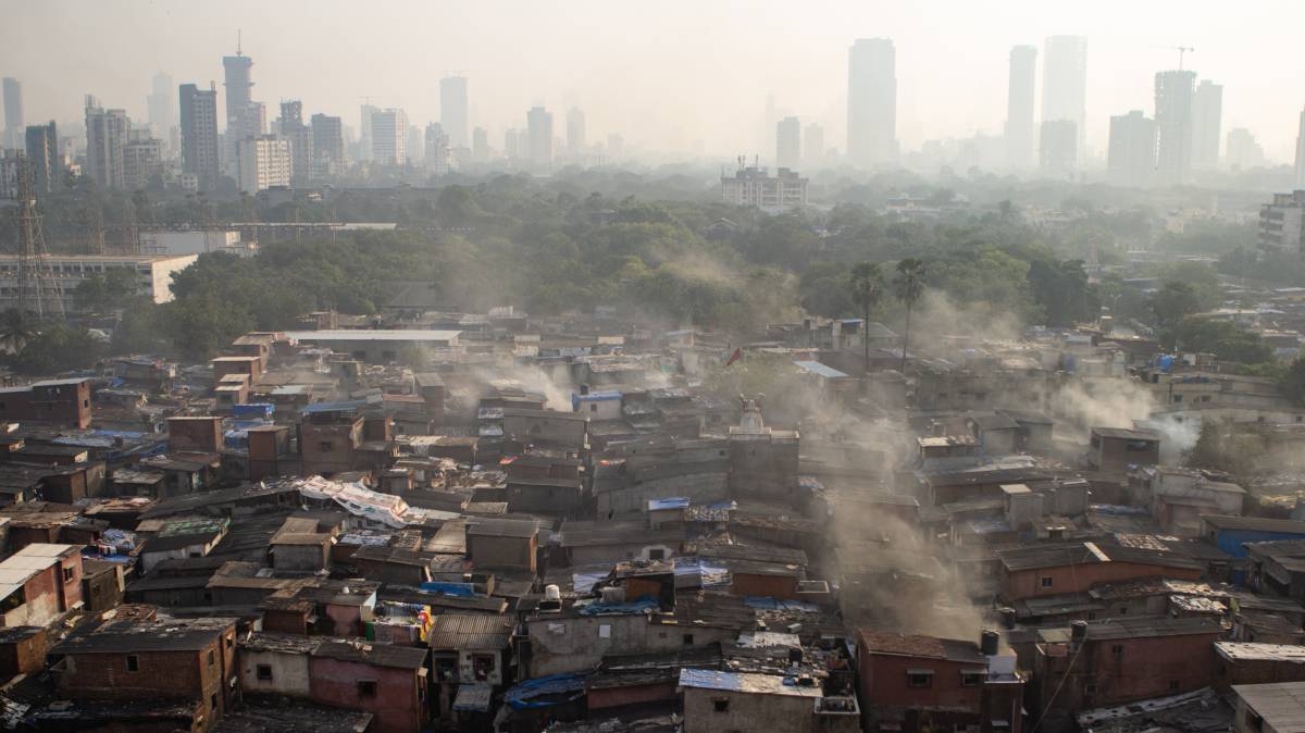 Vista del área de Dharavi, en Bombay, donde vive más de un millón de personas en dos kilómetros cuadrados.