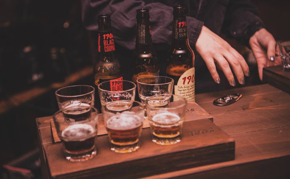 Degustación de cervezas durante la presentación del corto.
