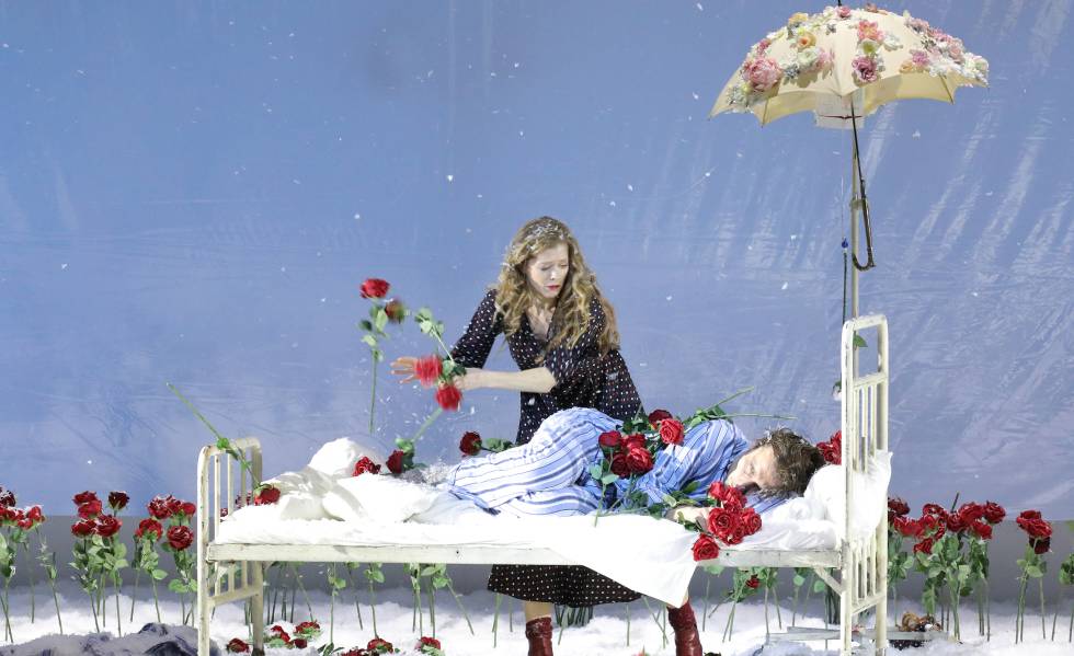 Barbara Hannigan (Gerda) y Thomas Gräßle (Kay) en el segundo acto de 'La reina de las nieves'.