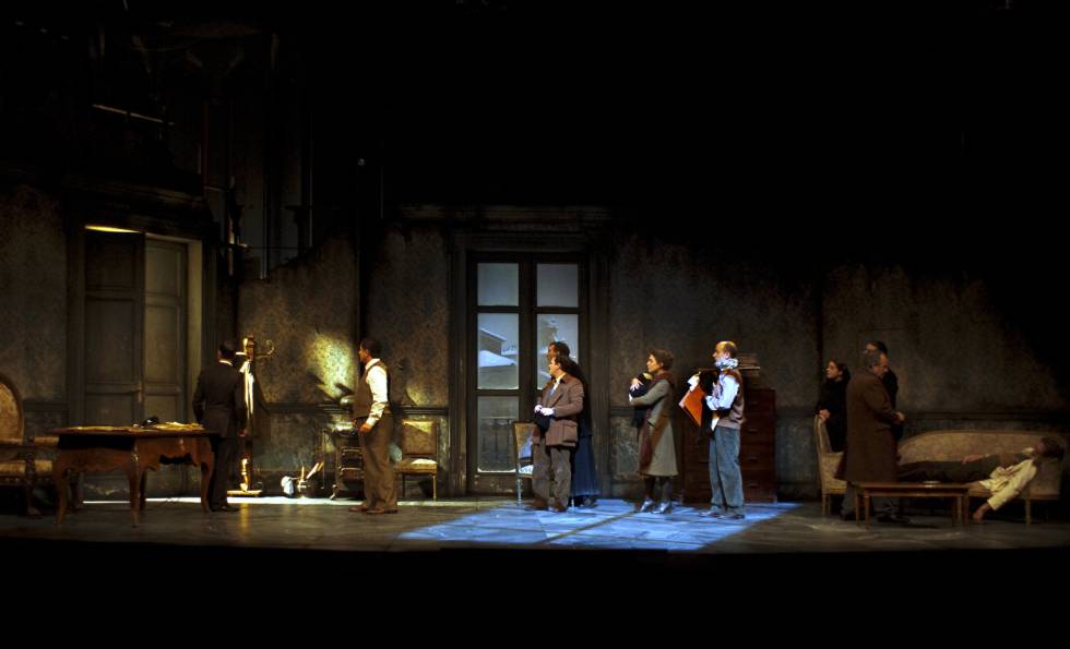 Una representación de 'El arte de la comedia', de Eduardo de Filippo, en el Teatro de la Abadía en 2010.