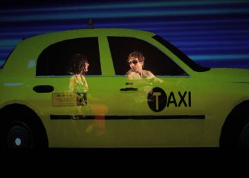 ‘Cobertura’: dos actores para treinta personajes en una sátira enloquecida