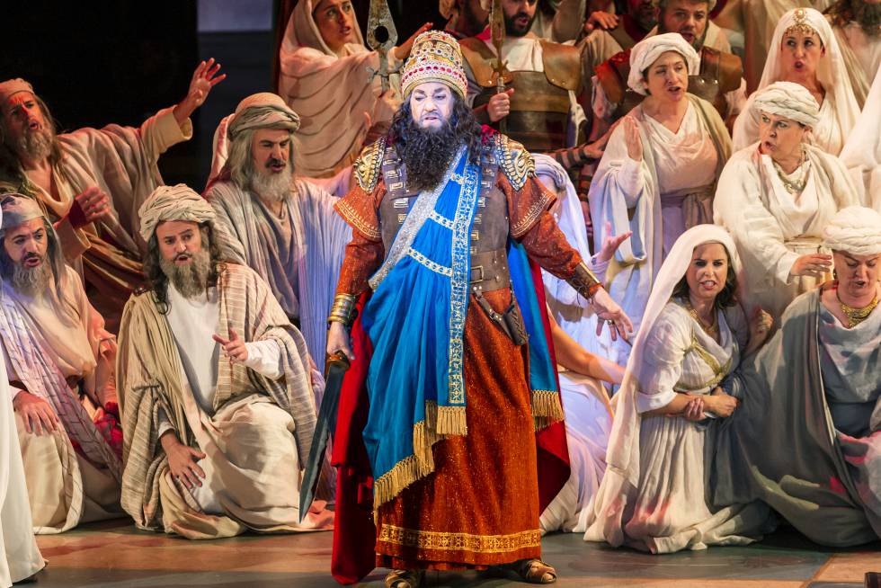 Plácido Domingo, durante el ensayo de la ópera 'Nabucco' , en el Palau de les Arts en Valencia, el pasado 29 de noviembre.