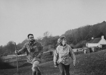 Filósofos enjaulados, escritores
de paseo