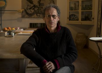 Este músico está muy vivo