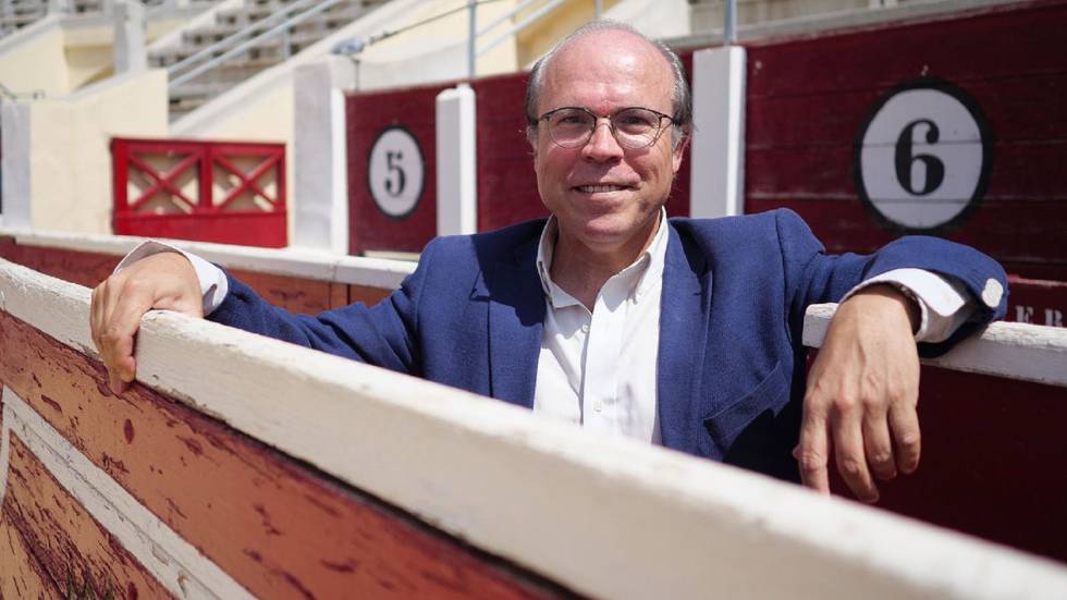 Javier López-Galiacho, in the Plaza de Albacete.