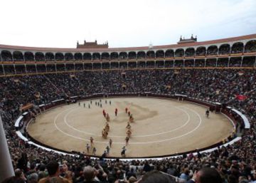 Aficionados y espectadores, entre la esencia y la economía de los toros