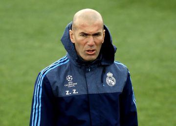 Zidane durante el entrenamiento del Madrid. 