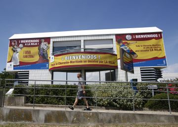 Carteles de Bienvenida a la selecci&oacute;n espa&ntilde;ola en La Rochelle.