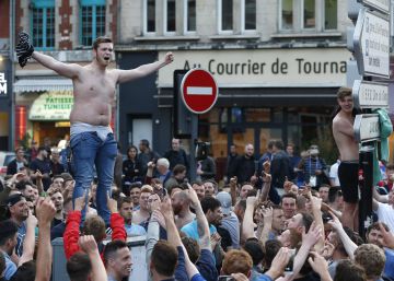 Seguidores ingleses en Lille. 