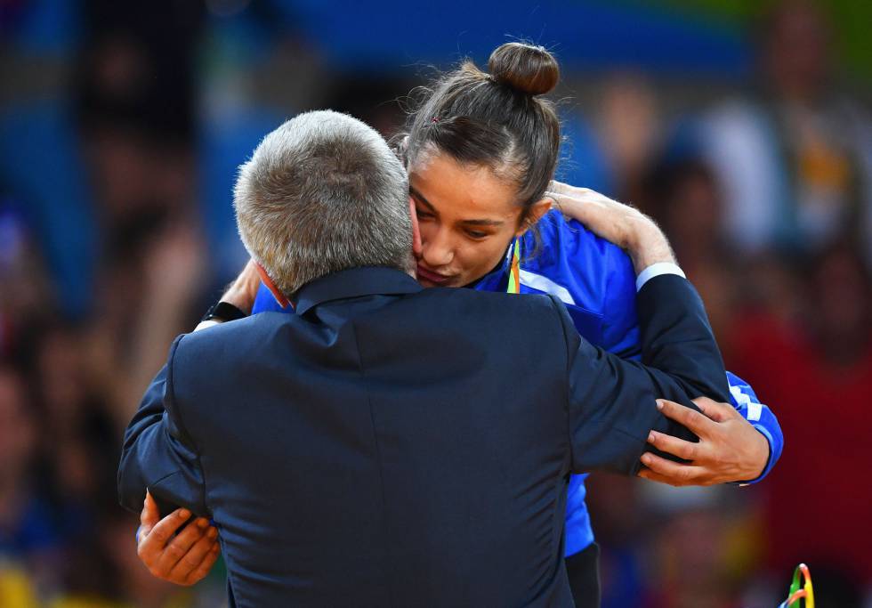 La primera medalla de Kosovo no se compra con dinero