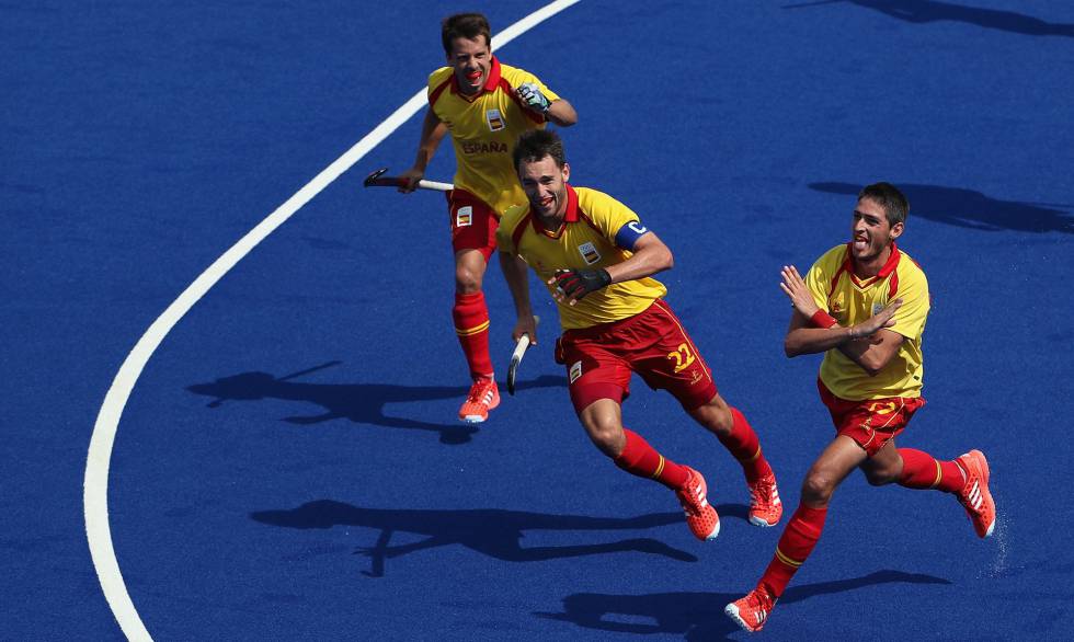 España ya está en cuartos de hockey
