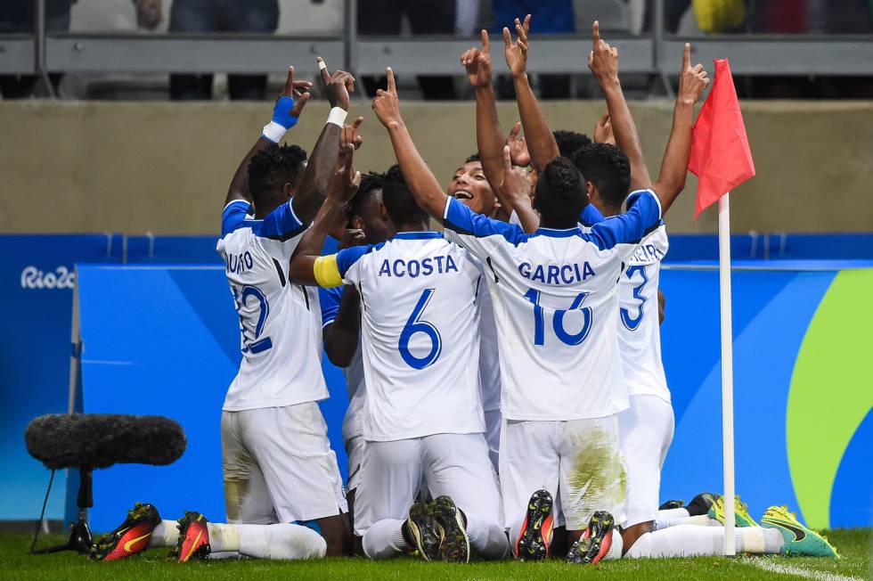 Honduras gana a Corea y clasifica por primera vez a semifinales