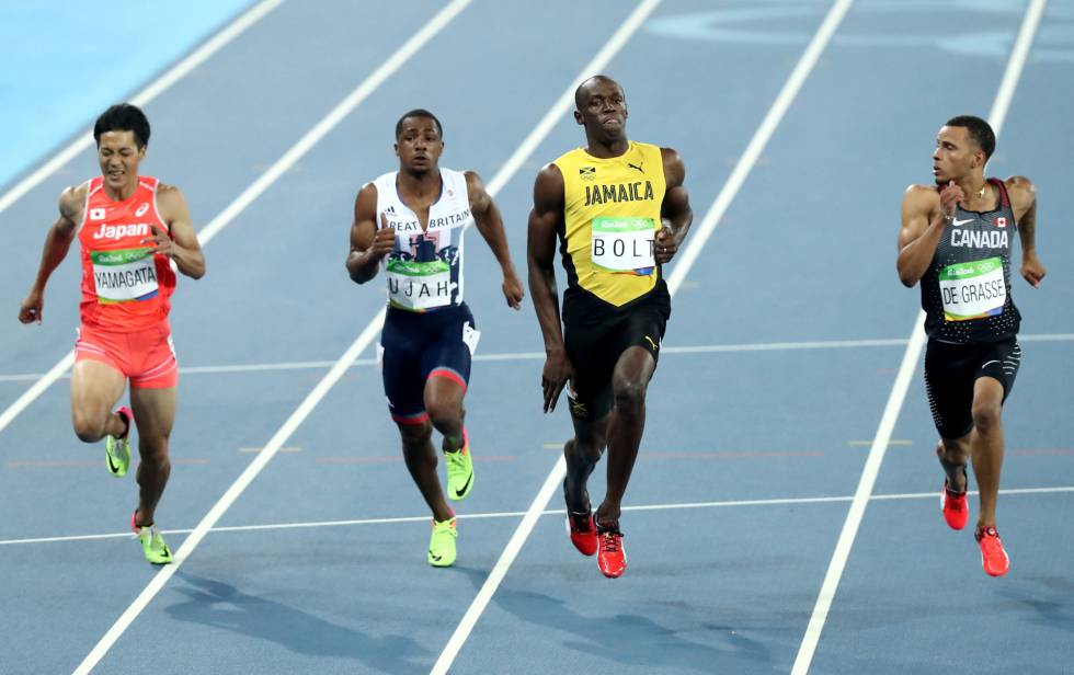 Bolt se pasea en las semifinales