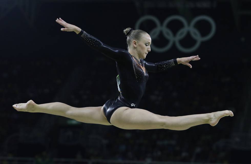 Biles falla y cede el oro en barra a la holandesa Sanne Wevers