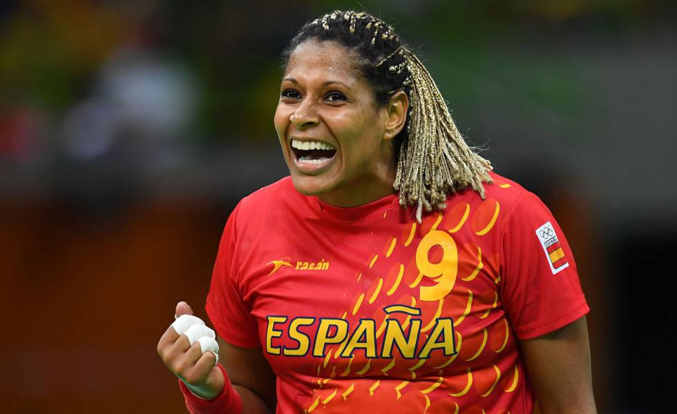 “Me da pena que en nuestro país solo se hable de fútbol”