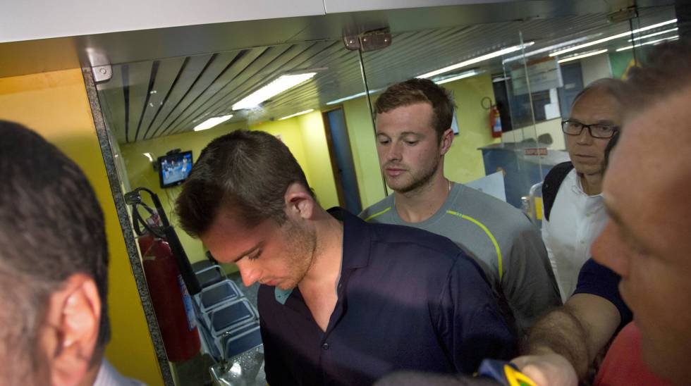 Duras críticas a Lochte y los nadadores estadounidenses por el incidente en Río