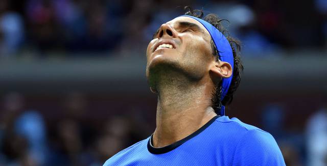 Nadal se lamenta tras caer ante Pouille.