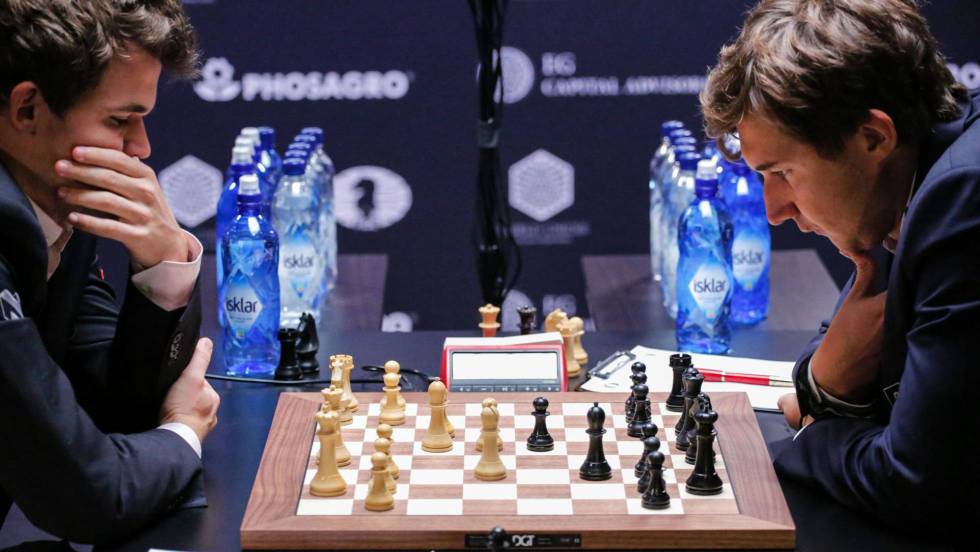 Carlsen reinará dos años más tras un desempate electrizante frente a Kariakin