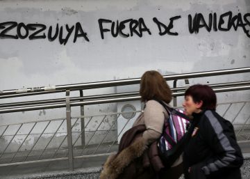Pintadas contra Zozulya en Vallecas.