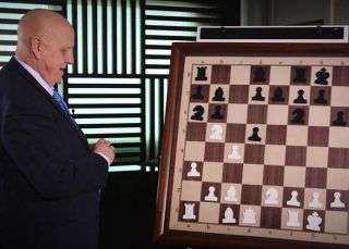 El mago Bronstein al ataque