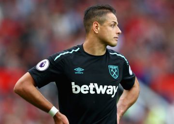 Chicharito sale goleado en su vuelta a la Premier