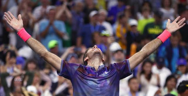 Del Potro celebra su triunfo en los octavos contra Thiem.