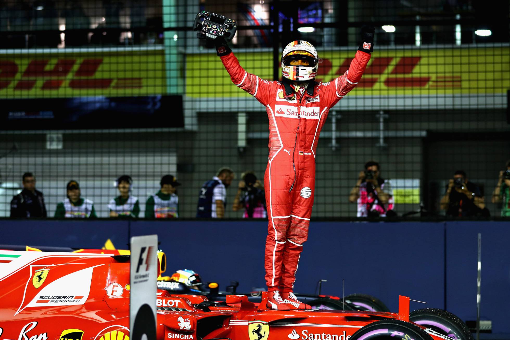 Sebastian Vettel logra la ‘pole’ en el GP de F1 de Singapur Deportes
