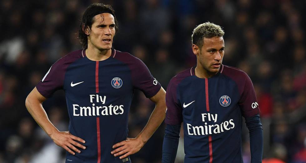 Cavani y Neymar durante el partido contra el Lyón.