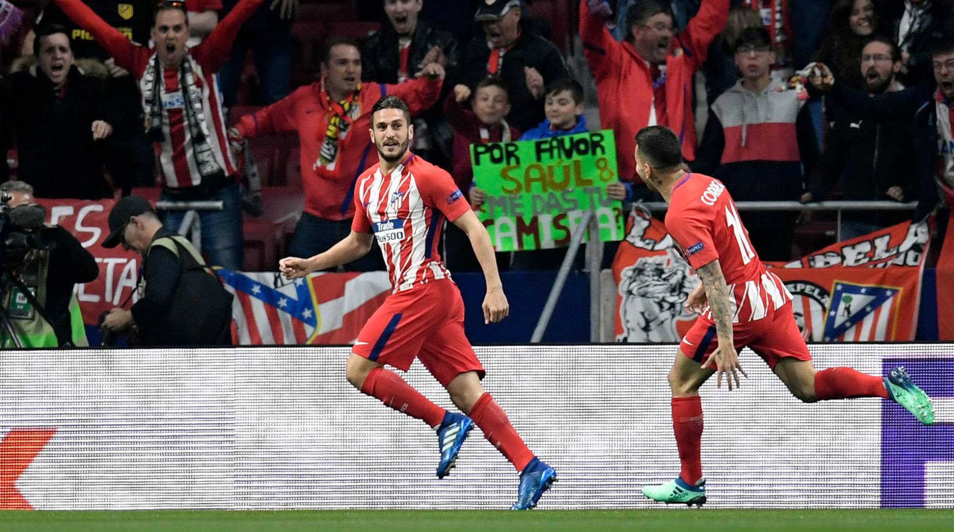 El Atlético toma ventaja ante el Sporting de Portugal y pone pie y medio en semis.