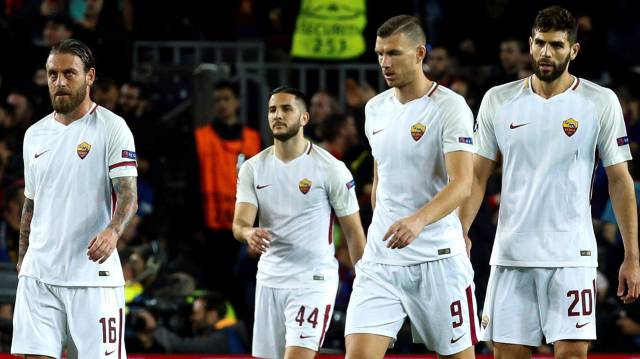 Jugadores de la Roma en el Camp Nou.
