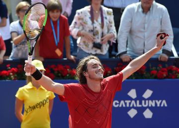 Tsitsipas, primer finalista griego del circuito desde 1973