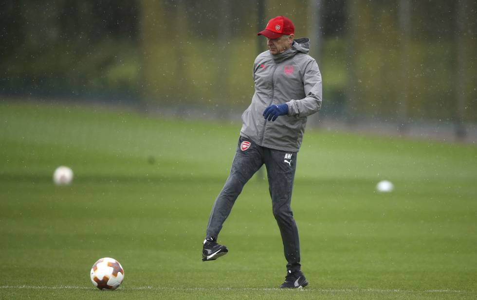 ArsÃ¨ne Wenger, durante el Ãºltimo entrenamiento del Arsenal en Londres.