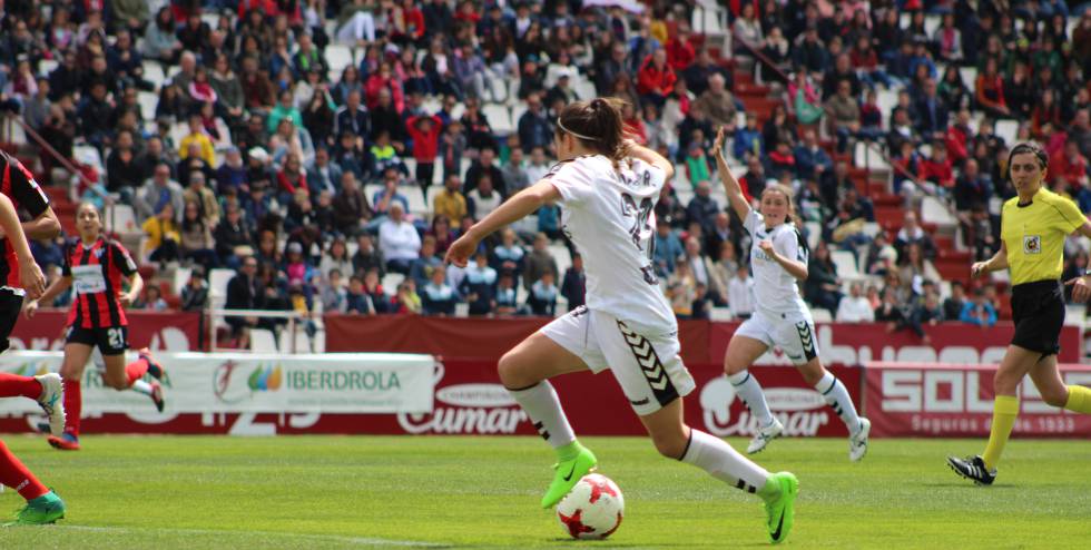 El encuentro entre Albacete y Sporting Huelva reunió a casi 5.000 espectadores en el Carlos Belmonte.