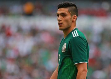 Raúl Jiménez jugará a préstamo con el Wolverhampton