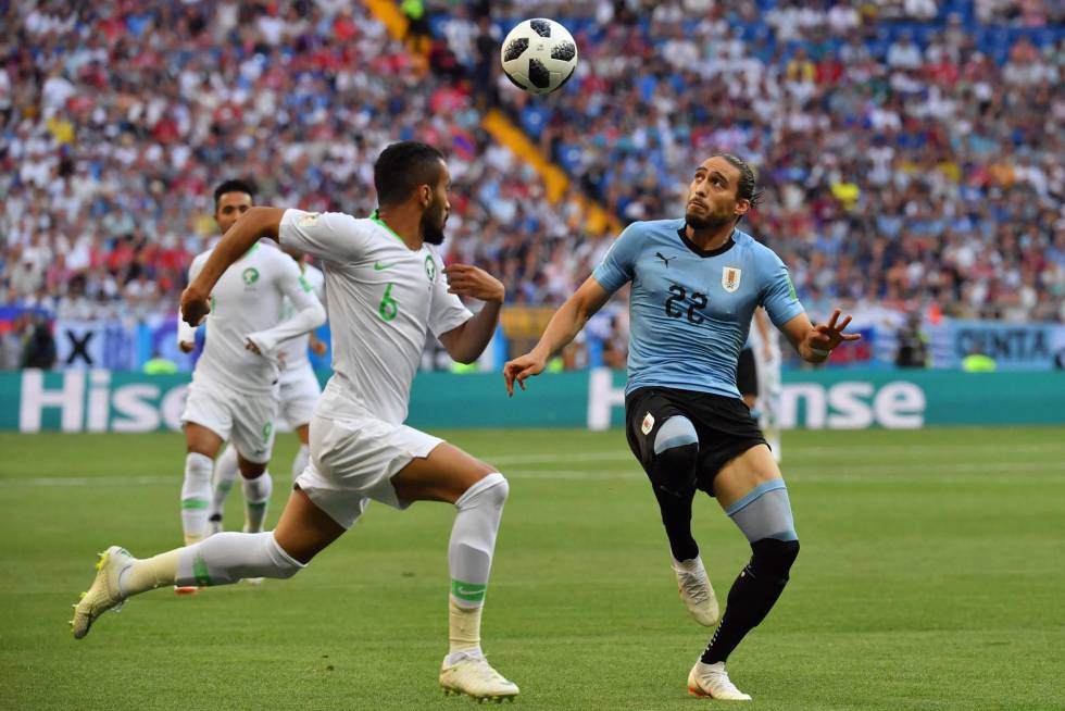 Uruguay vuelve a ganar y se mete en los octavos de final