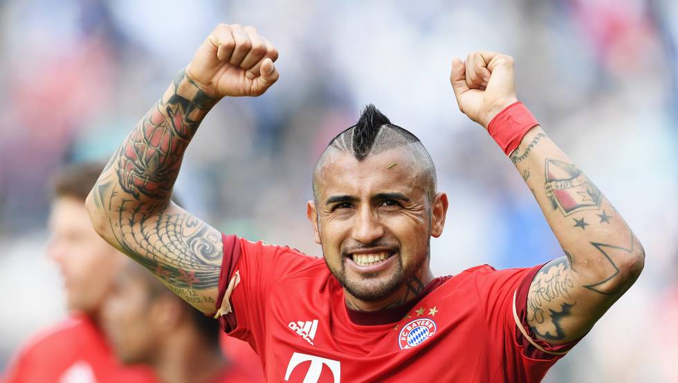 Arturo Vidal festeja el título de la Bundesliga con el Bayern.