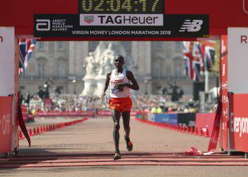 El récord atómico de maratón de Eliud Kipchoge | Deportes El récord atómico de maratón de Eliud Kipchoge | Deportes