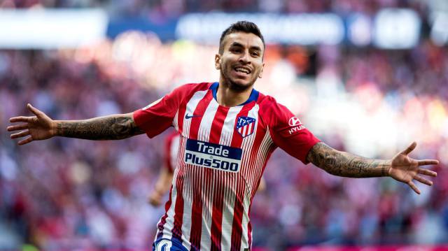 Correa celebra su gol ante el Betis.